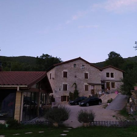 Au Temps Des Amours Bolozon Екстериор снимка